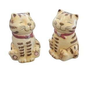 GKSO Vintage Adorable Tan and Brown Tabby Cat Salt and Pepper Shakers 4in Tall